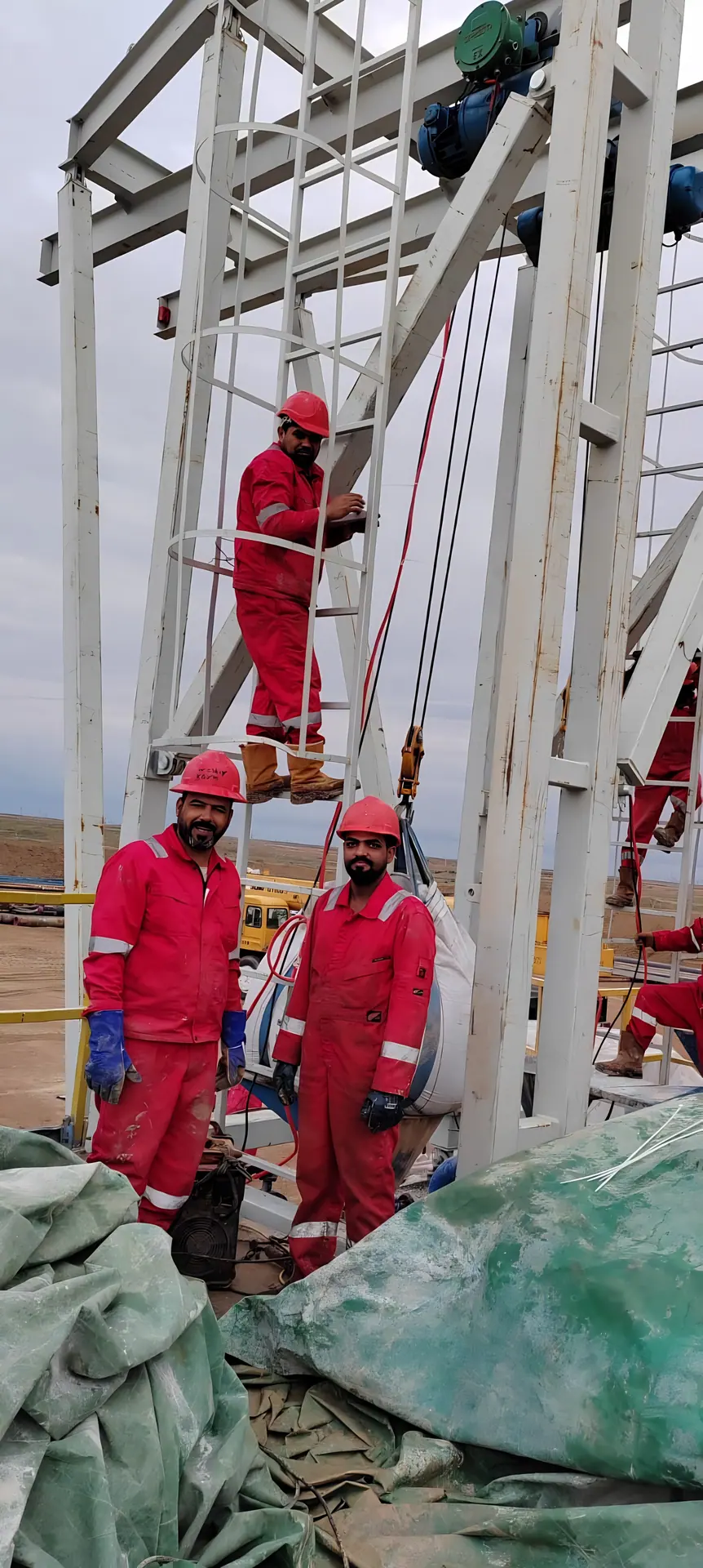 Rig crew handling equipment